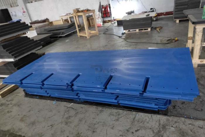 20mm厚蓝色超高聚乙烯耐磨衬板自润滑不粘料特性